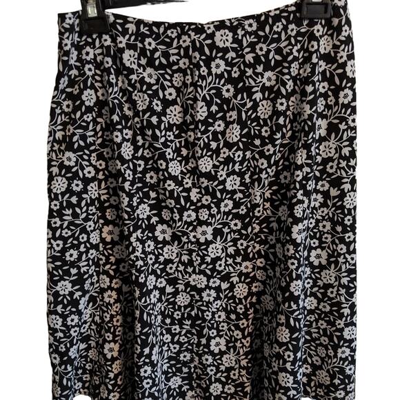 EUC Floral Skirt Black/White Christopher & Banks - Picture 1 of 6